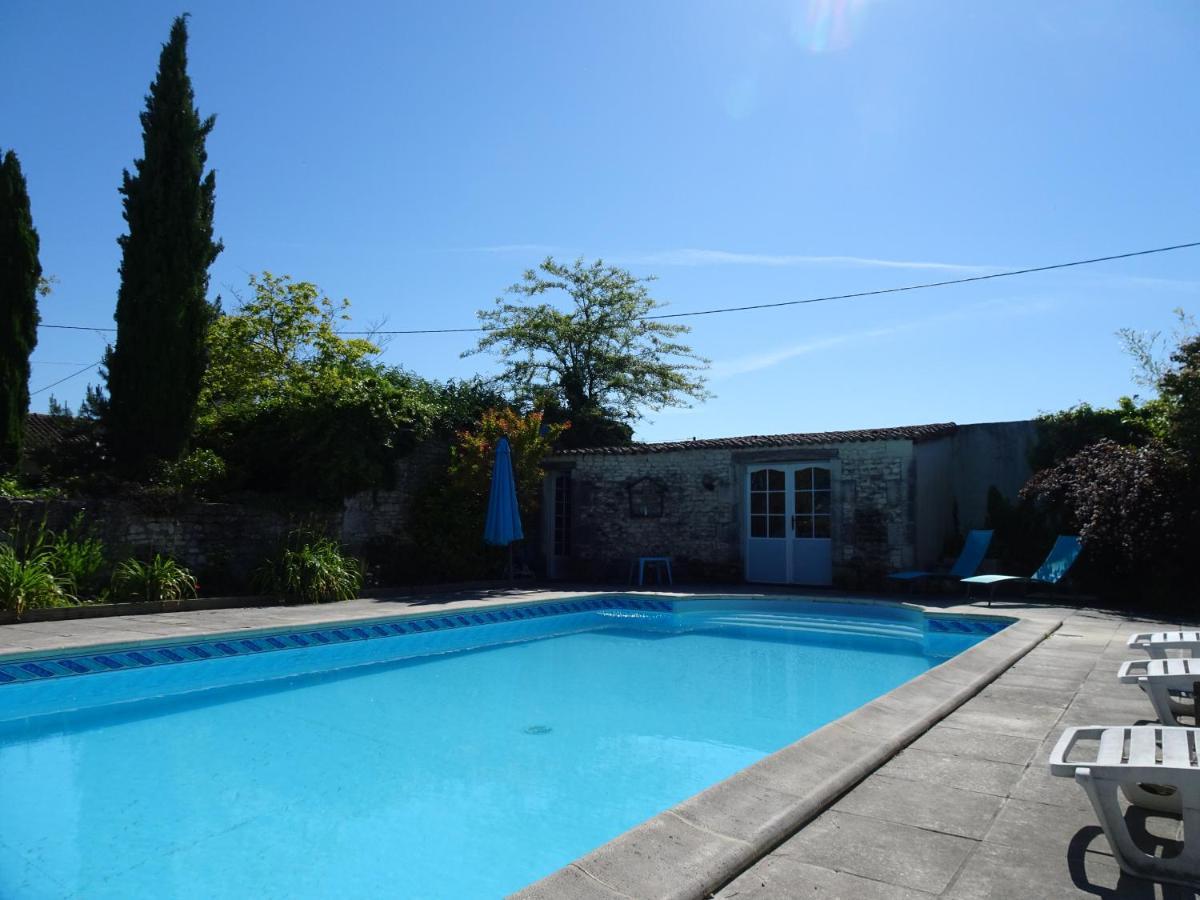 Villa Les Coindries Faye-la-Vineuse Exterior foto